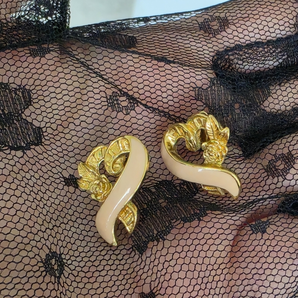 Vintage 1996 Avon Pink Ribbon Enamel Pierced Earrings Gold Tone Breast Cancer